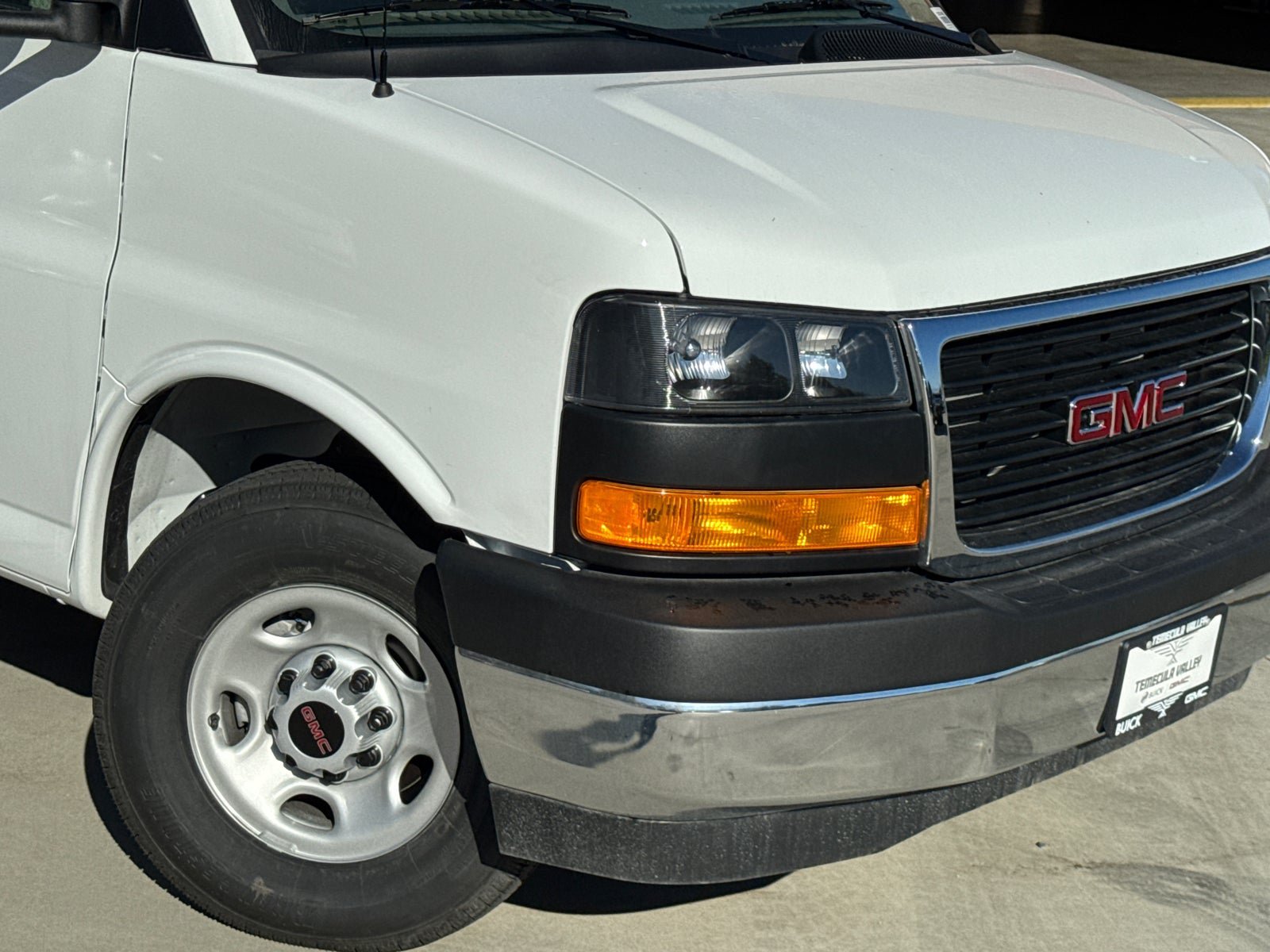 New 2025 GMC Savana 3500 w/ Power Convenience Package RWD image 3