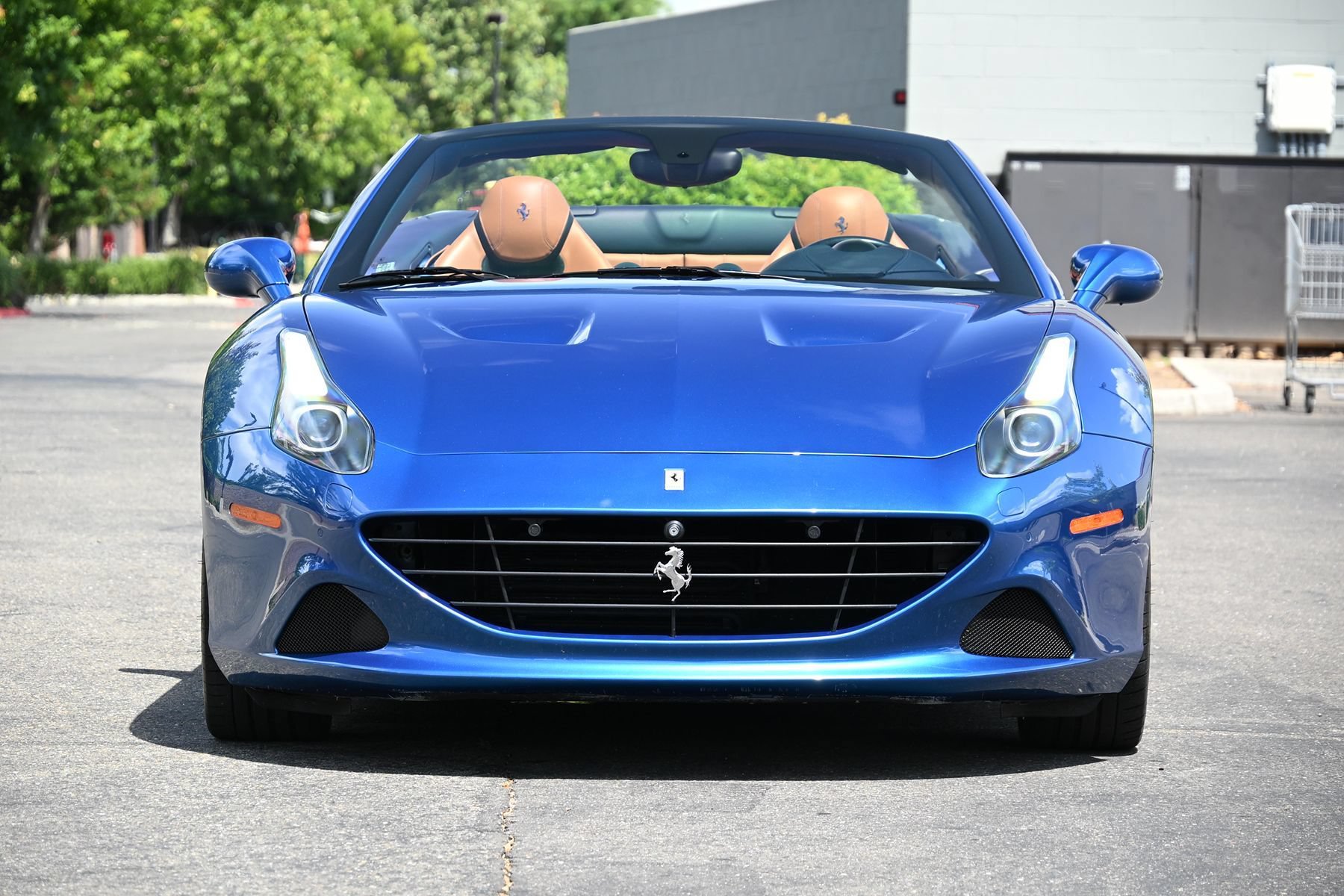 Used 2015 Ferrari California T RWD image 15