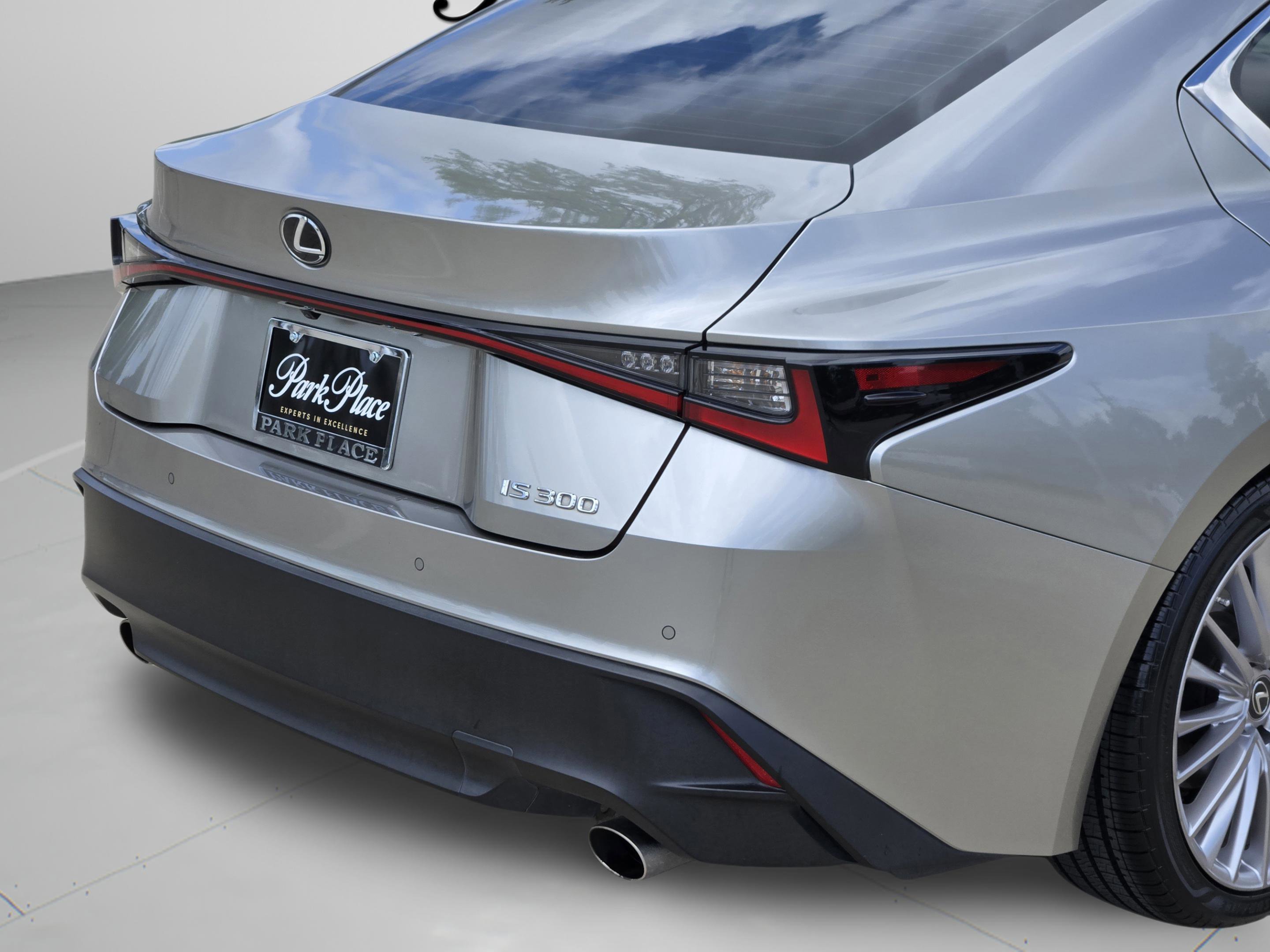 Used 2022 Lexus IS 300 w/ Premium Package image 38