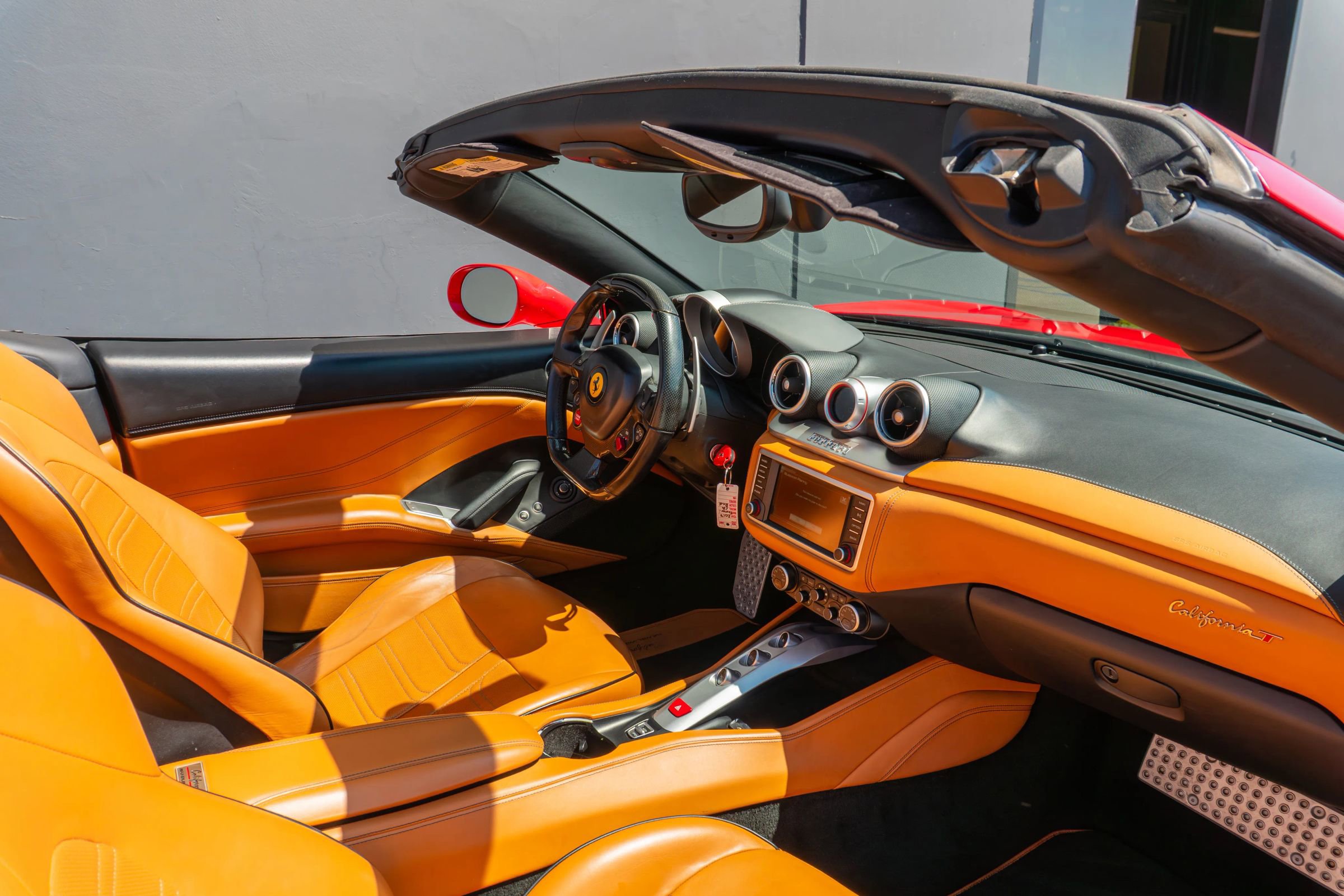 Used 2017 Ferrari California T image 15