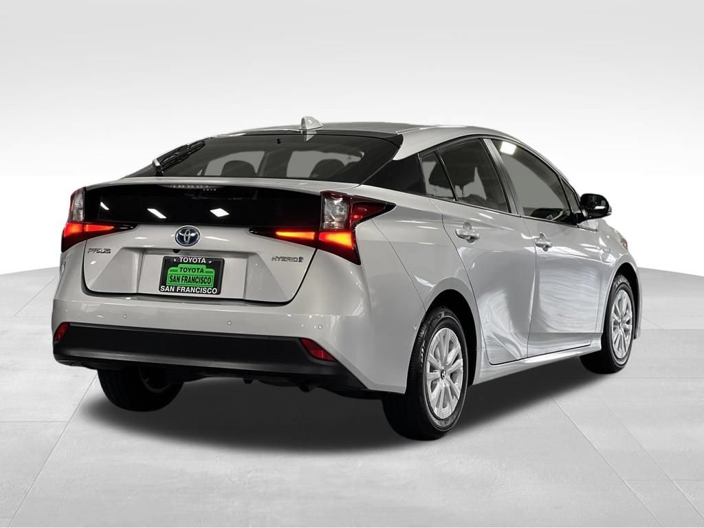 Certified 2022 Toyota Prius LE FWD image 5