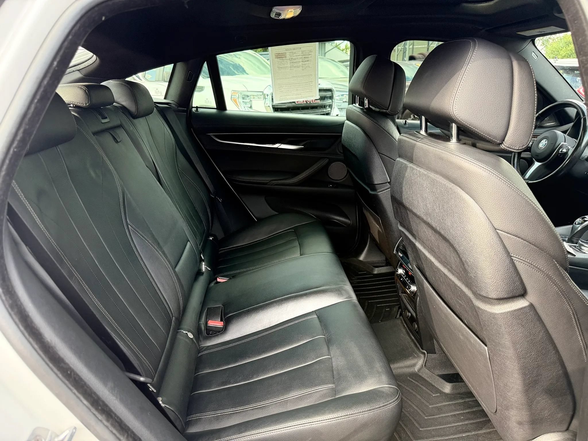 Used 2019 BMW X6 xDrive50i w/ M Sport Package AWD/4WD image 21