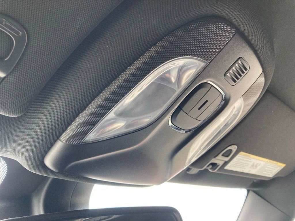 Used 2025 Jeep Compass Latitude image 27