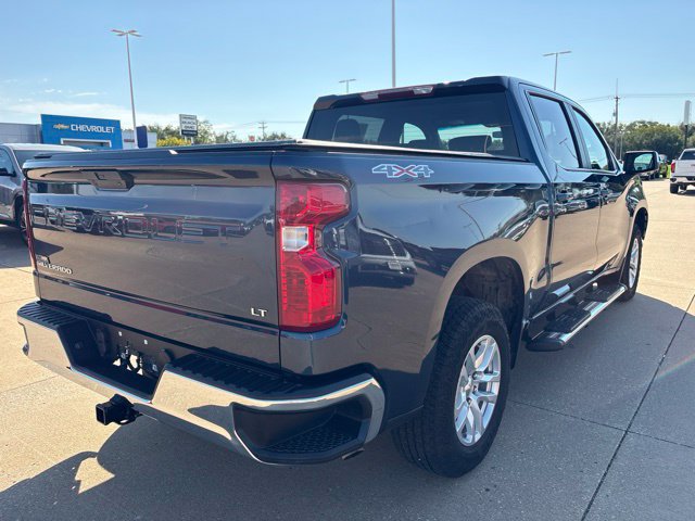 Used 2022 Chevrolet Silverado 1500 LT AWD/4WD image 3