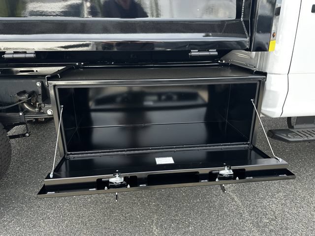 New 2026 Ford F550 4x4 Crew Cab image 38