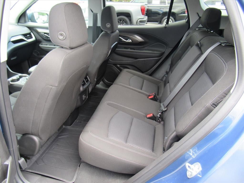 Used 2024 GMC Terrain SLE w/ Driver Convenience Package FWD image 32