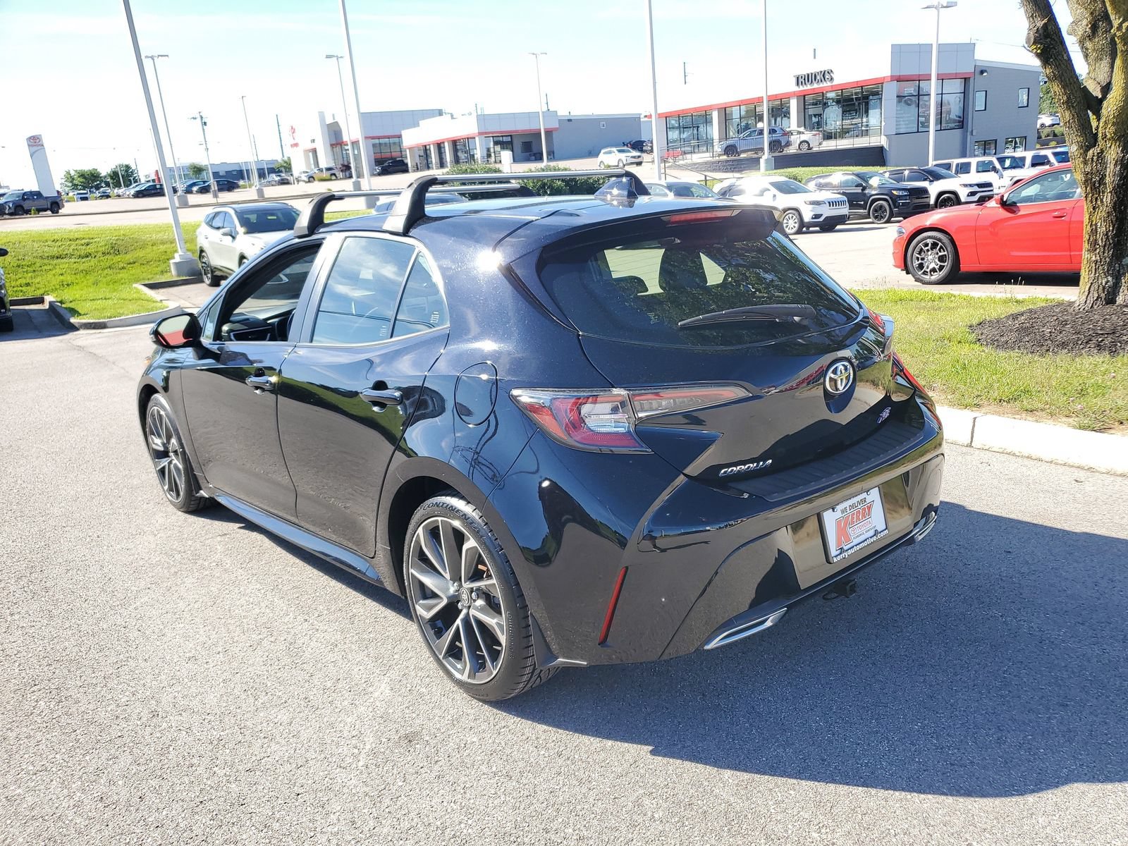 Used 2020 Toyota Corolla XSE FWD image 3