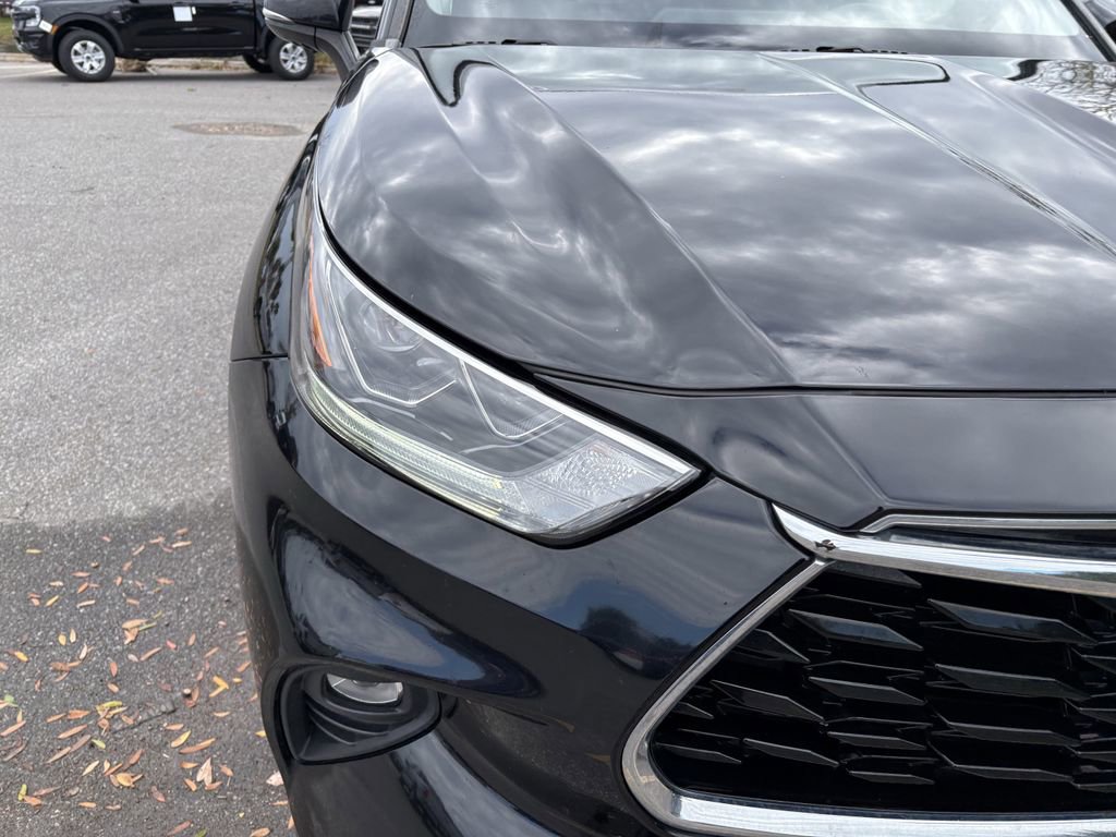 Used 2020 Toyota Highlander Limited image 12