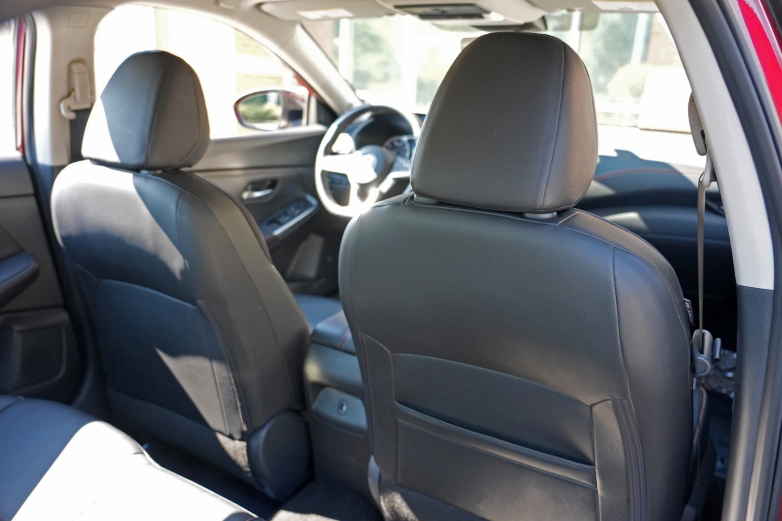 Used 2023 Nissan Sentra SR w/ SR Premium Package FWD image 33