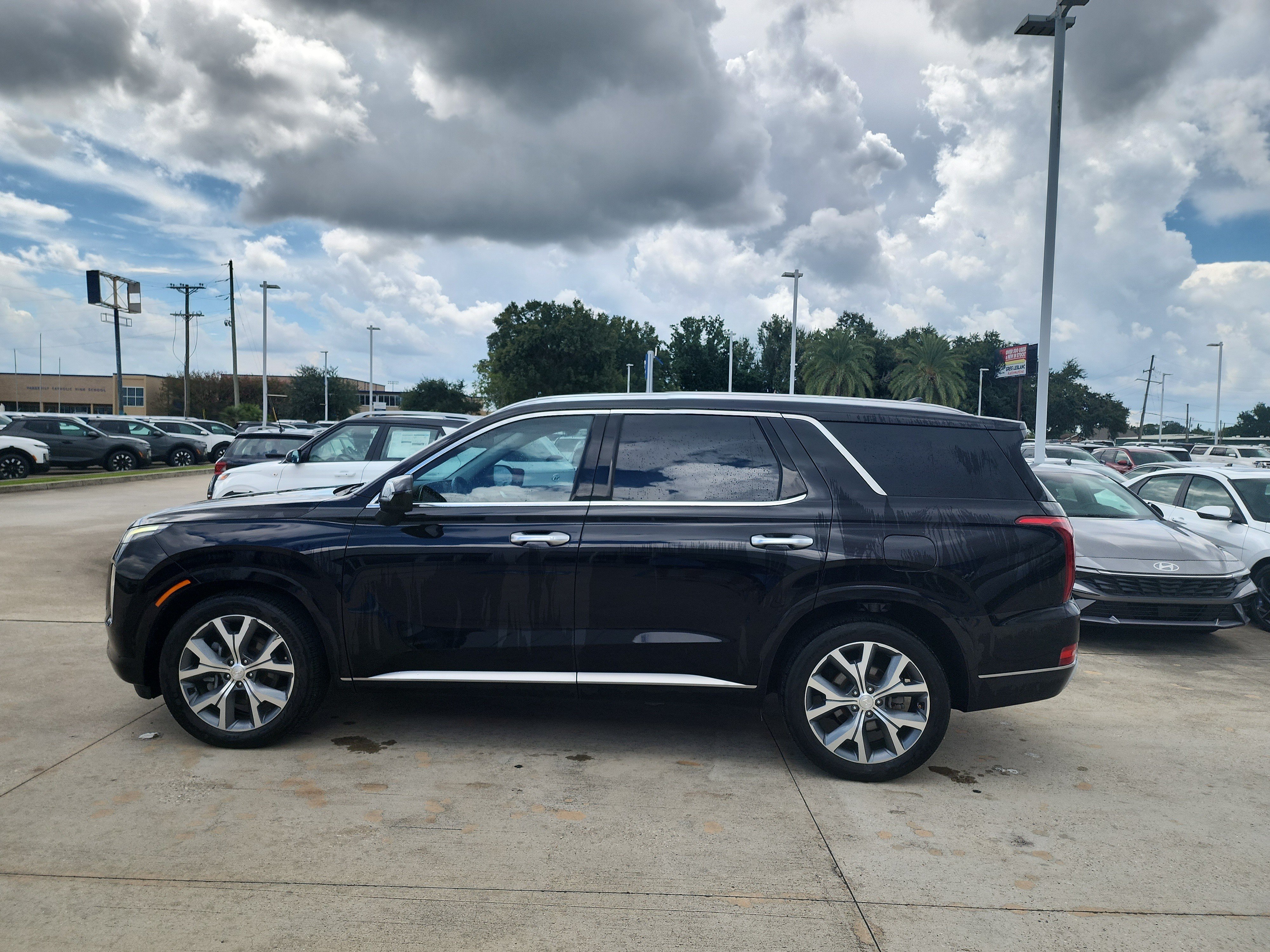 Used 2021 Hyundai Palisade Limited FWD image 4