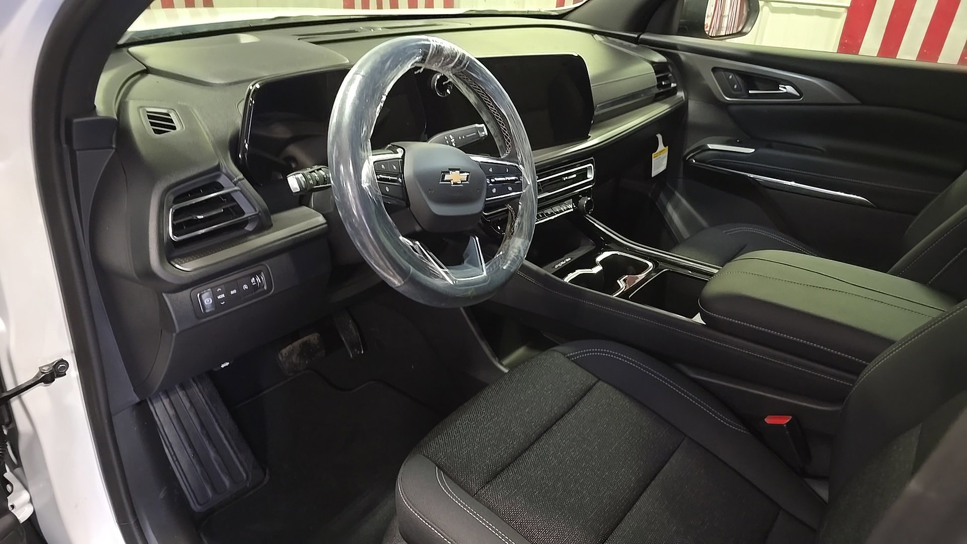 New 2026 Chevrolet Traverse LT image 18