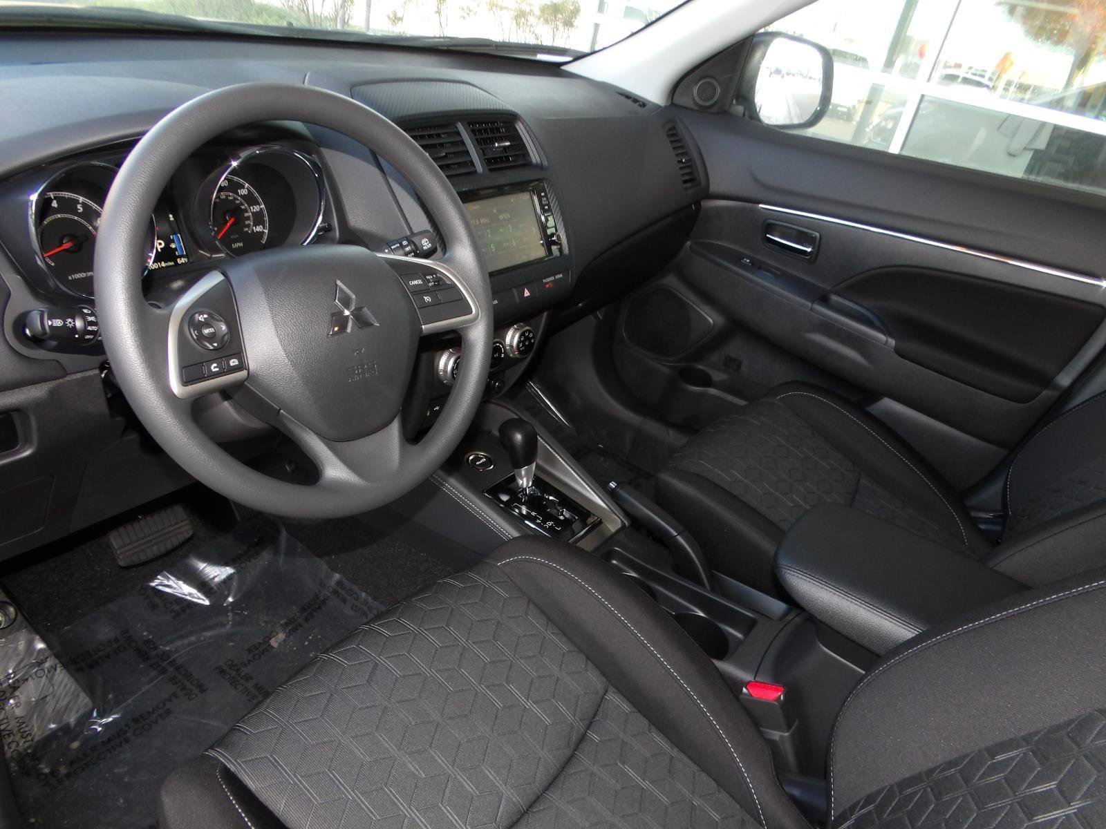 Used 2024 Mitsubishi Outlander Sport ES image 11