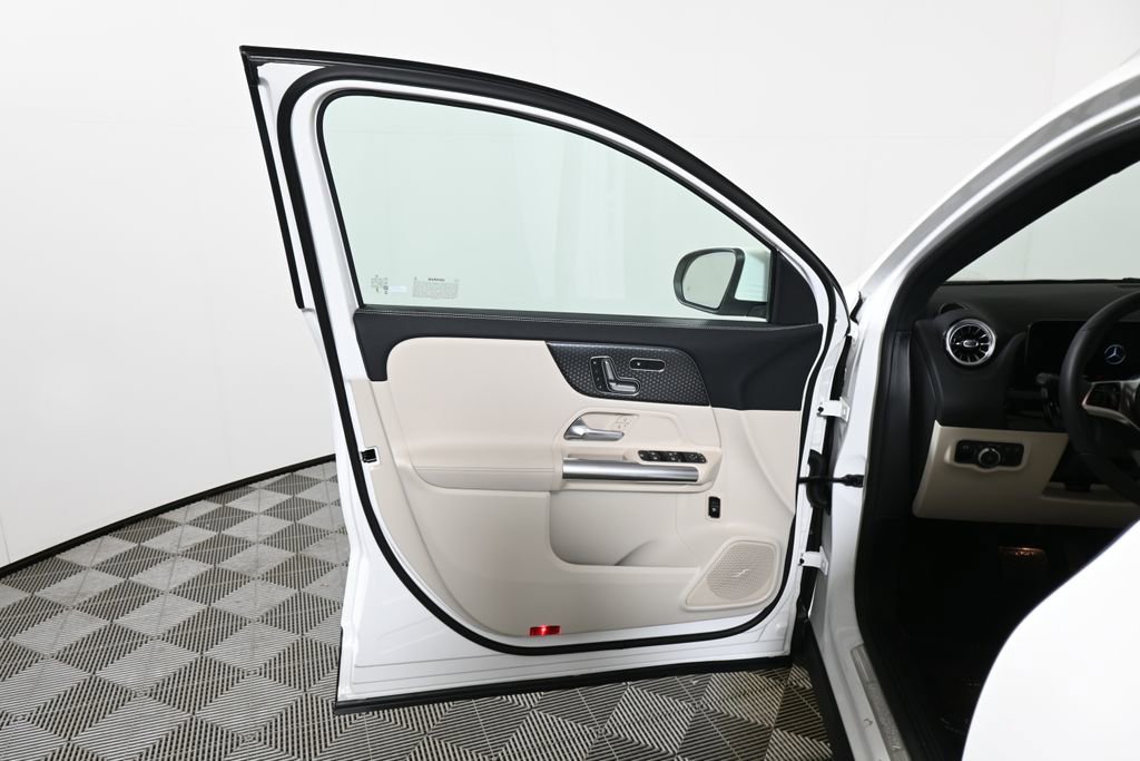 Certified 2026 Mercedes-Benz GLA 250 4MATIC image 30