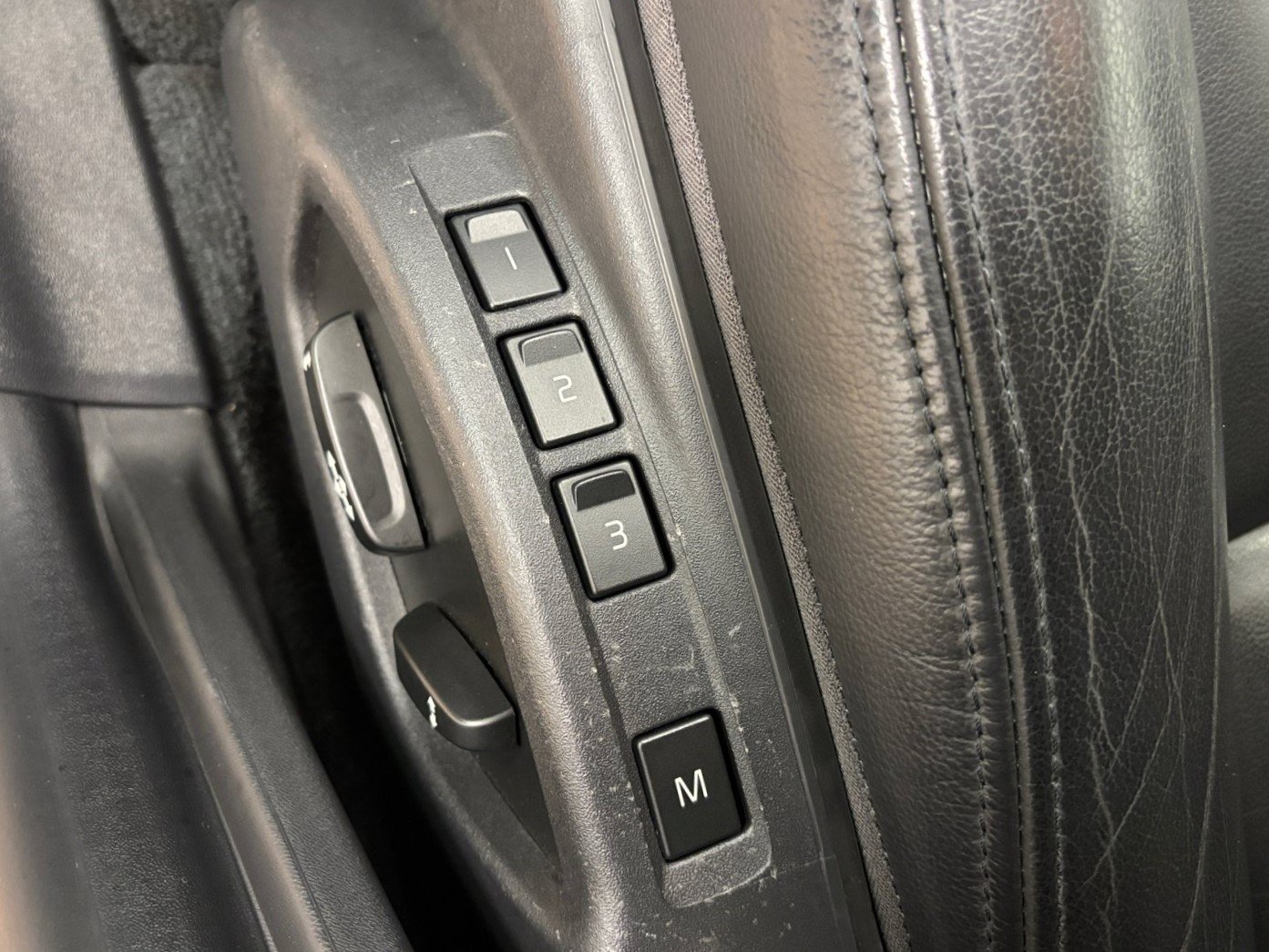 Used 2018 Volvo S60 T5 Inscription w/ Protection Package FWD image 31
