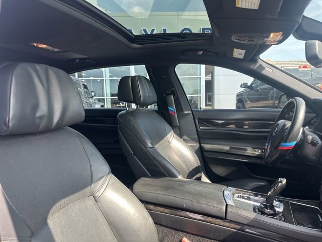 Used 2014 BMW 750Li xDrive image 7