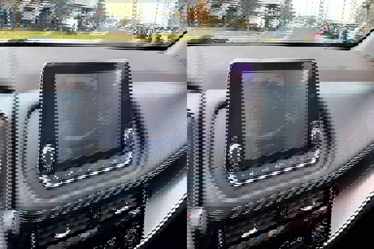 Used 2021 Nissan Rogue SV w/ Premium Package image 27