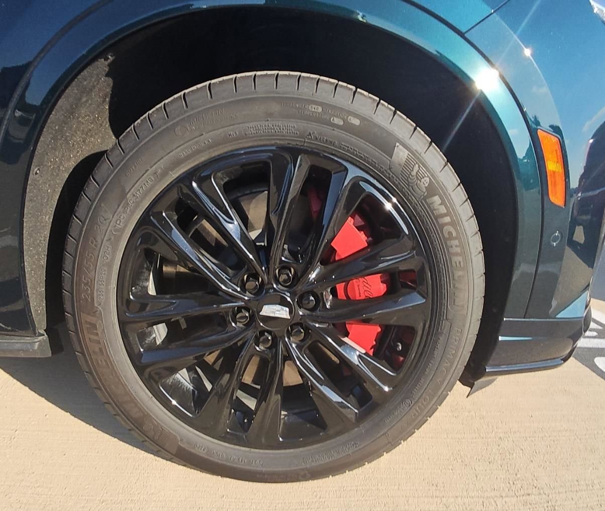 Used 2025 Cadillac XT6 Sport w/ Platinum Package image 13