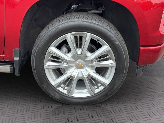 Certified 2025 Chevrolet Silverado 1500 High Country w/ High Country Premium Package AWD/4WD image 28