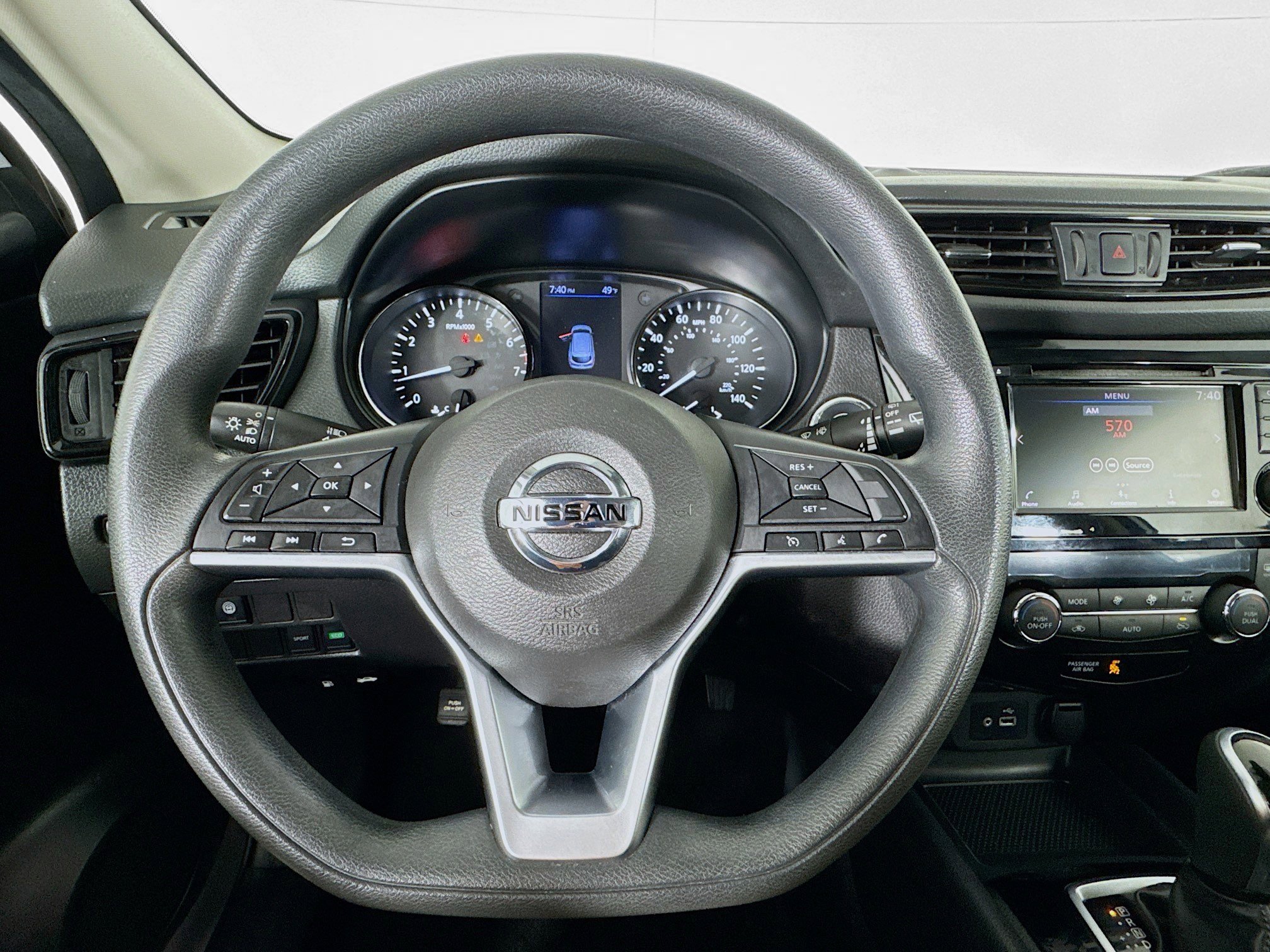 Used 2020 Nissan Rogue Sport SV image 11