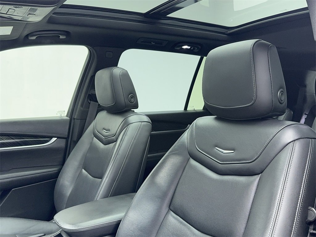 Used 2020 Cadillac XT6 Premium Luxury image 34