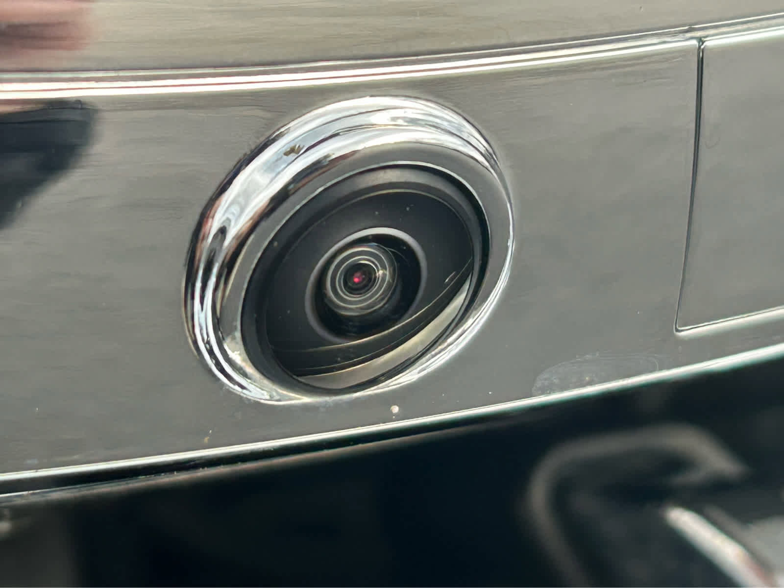 Used 2024 Ford F250 Lariat w/ Chrome Package image 3