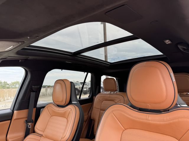 Used 2024 Lincoln Aviator Black Label w/ Jet Package AWD/4WD image 8