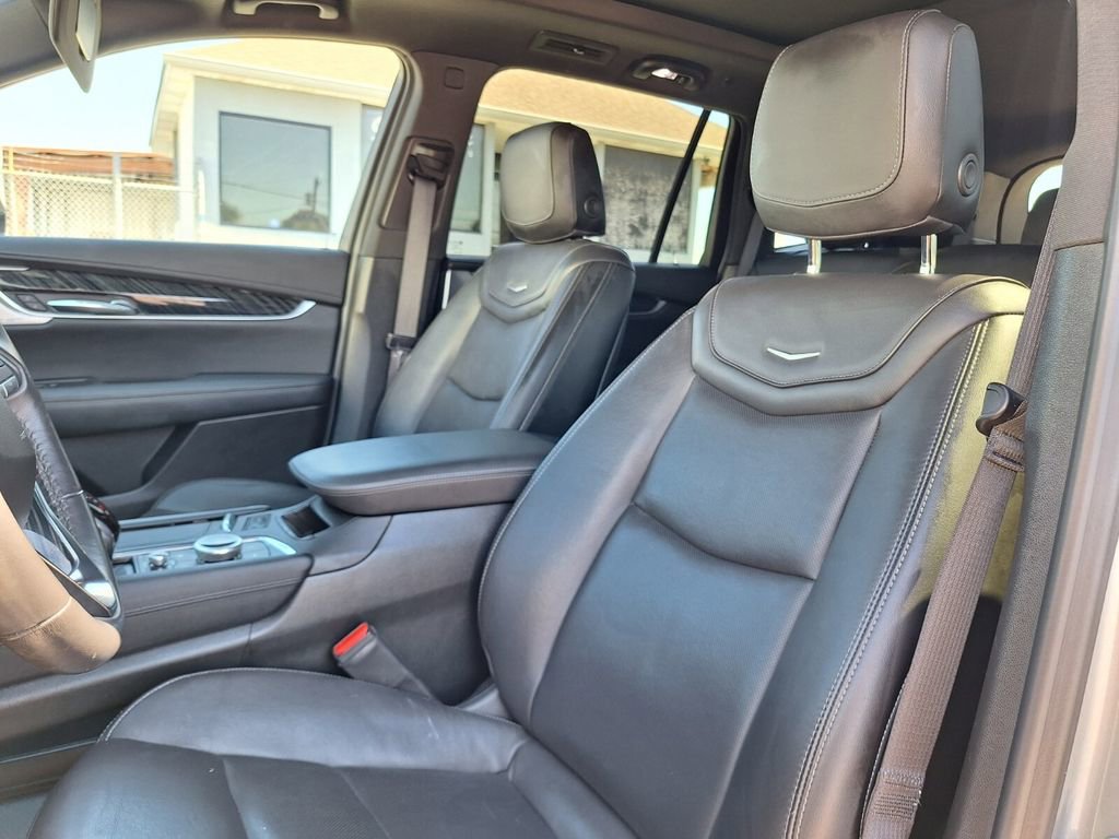 Used 2024 Cadillac XT6 Premium Luxury image 24