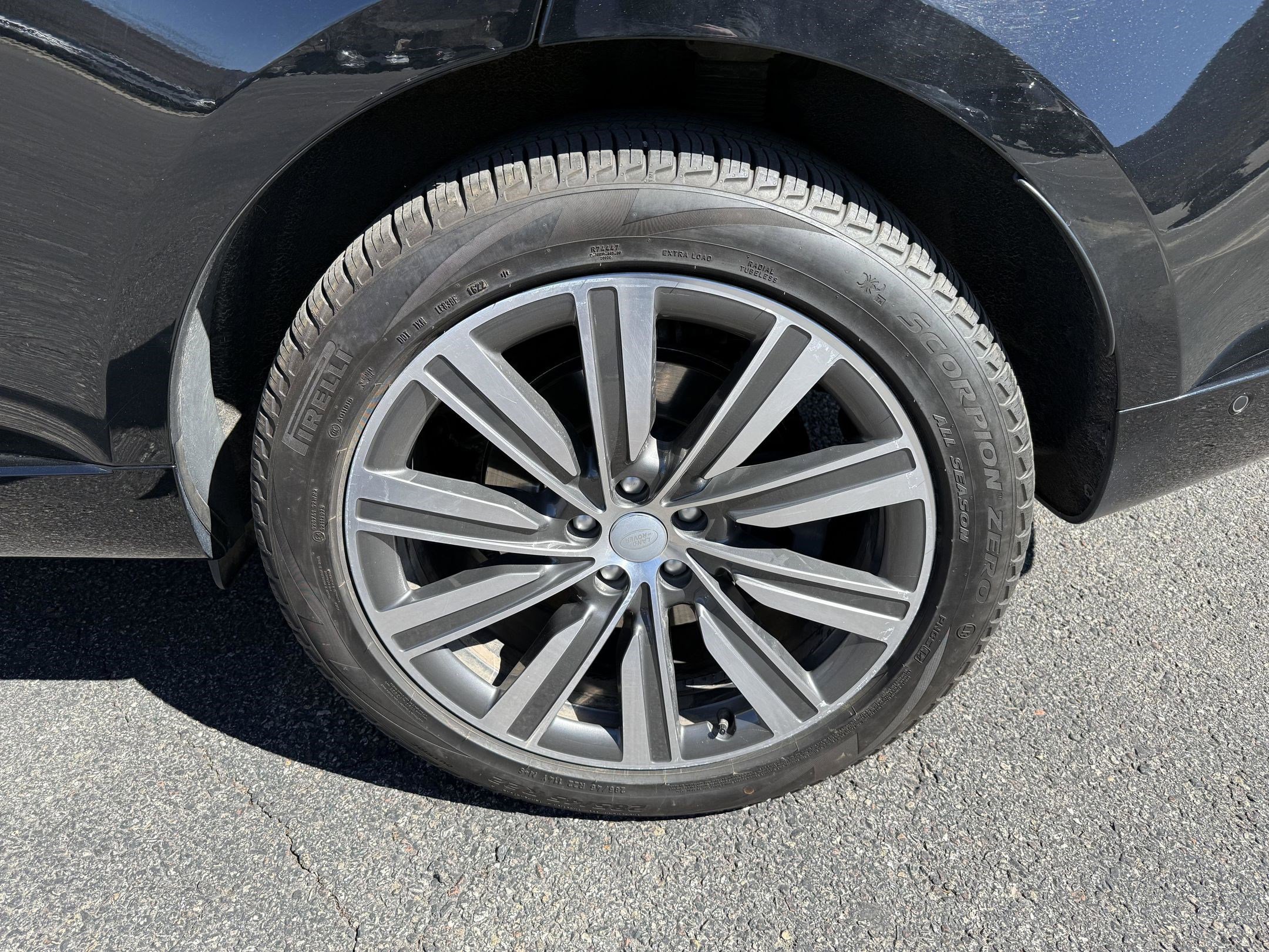 Certified 2023 Land Rover Range Rover SE image 11