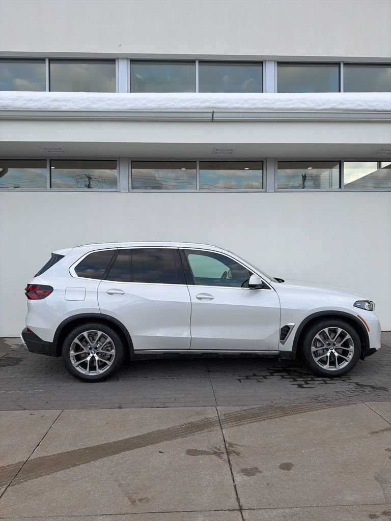 New 2026 BMW X7 M60i AWD/4WD image 55