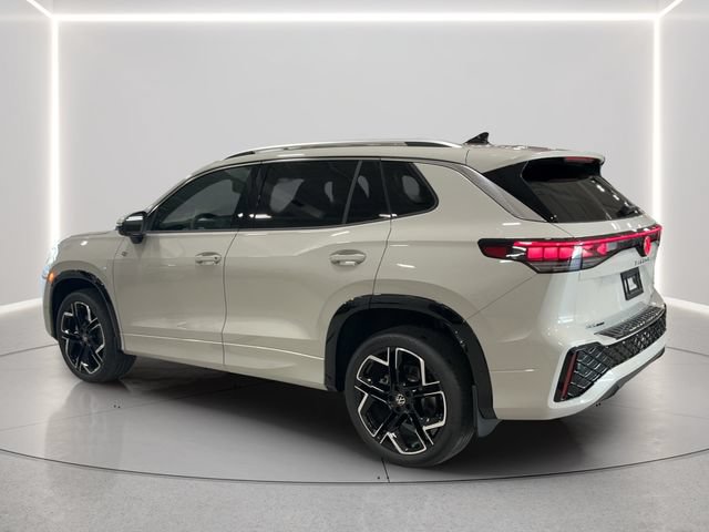 New 2026 Volkswagen Tiguan SEL R-Line AWD/4WD image 3