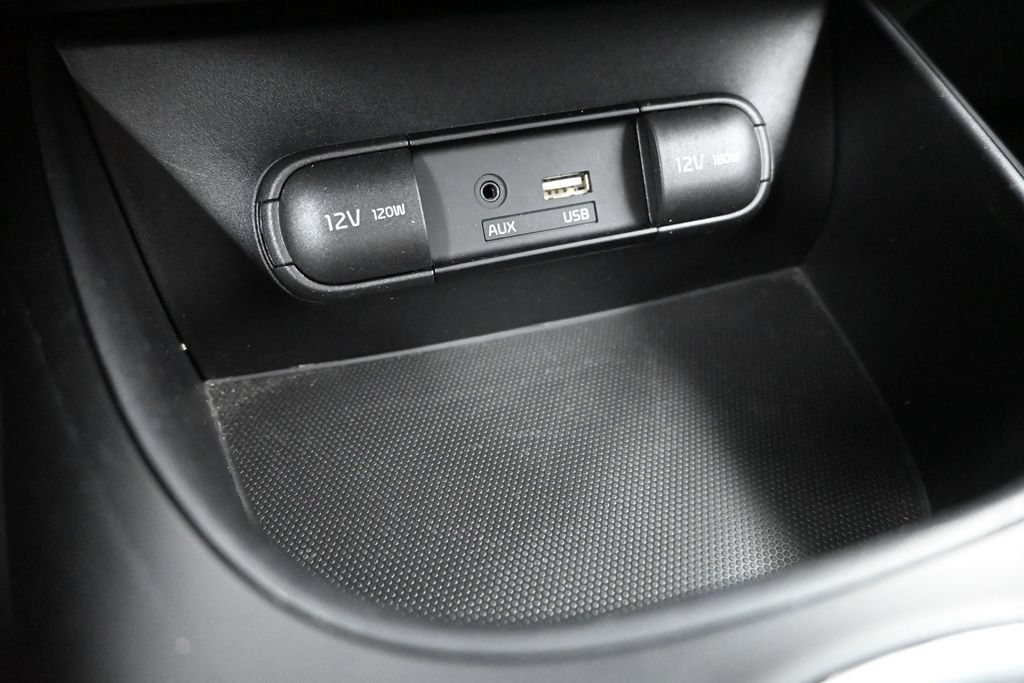 Used 2017 Kia Soul FWD image 19