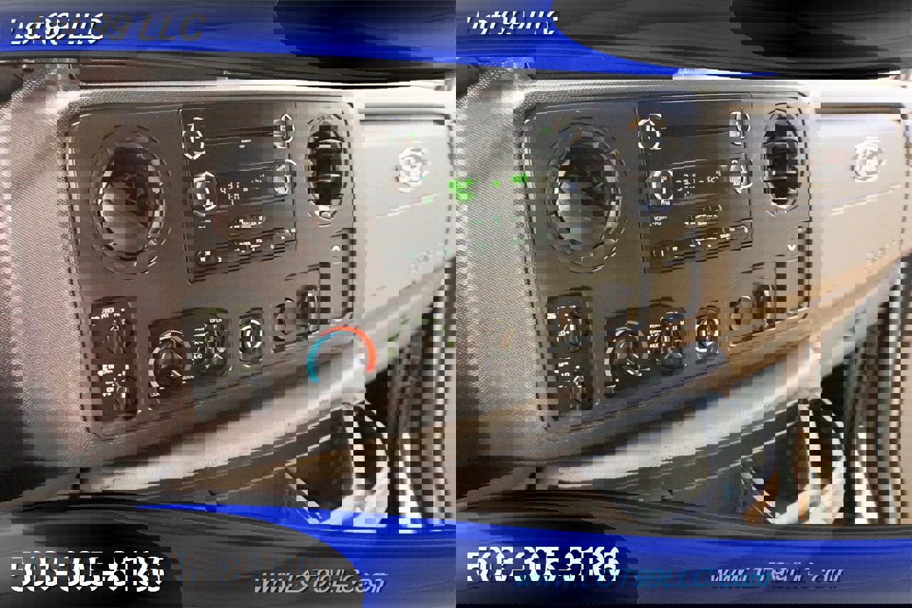 Used 2009 Ford E-350 and Econoline 350 Extended Super Duty image 19