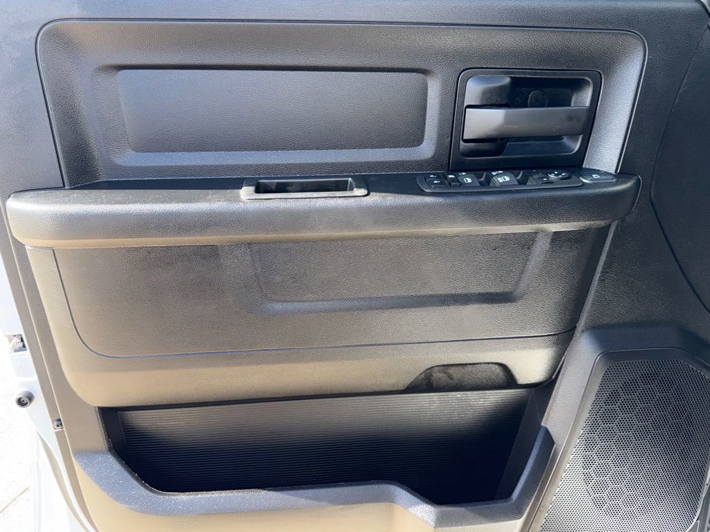 Used 2023 RAM 2500 Tradesman w/ Chrome Appearance Group image 13