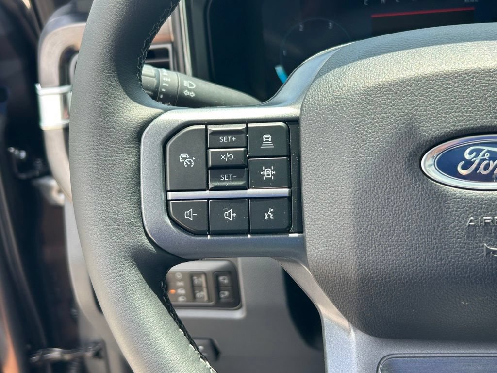 New 2026 Ford F250 Lariat w/ Black Appearance Package AWD/4WD image 43
