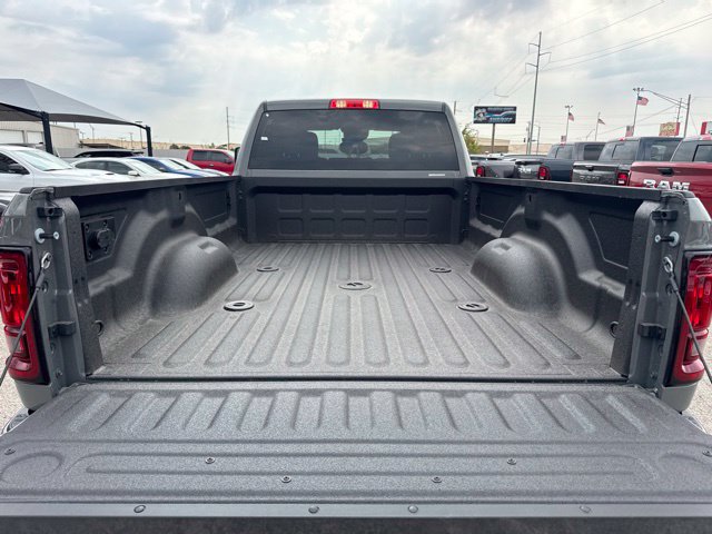 New 2027 RAM 3500 Big Horn AWD/4WD image 7