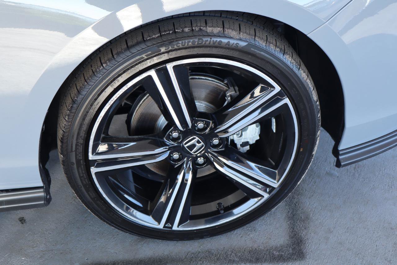 Used 2025 Honda Accord Sport image 43