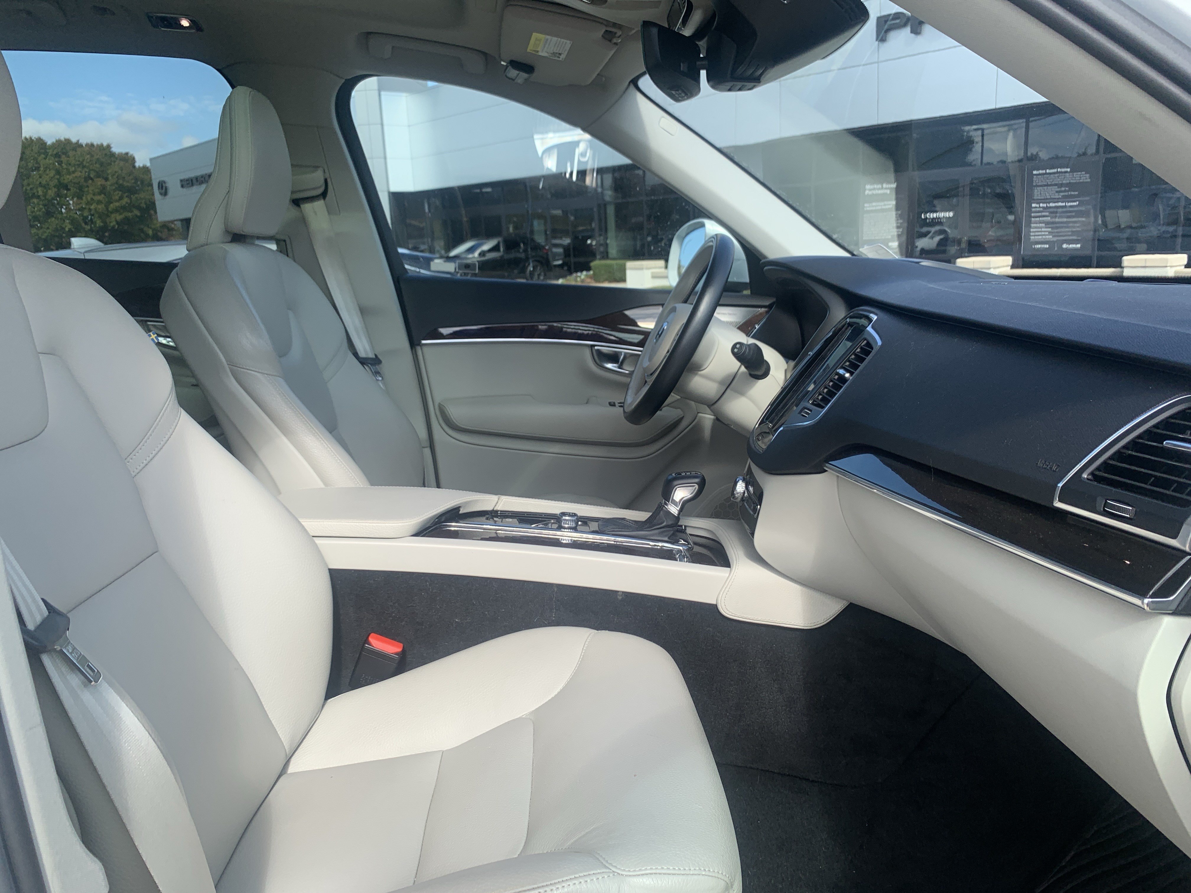 Used 2019 Volvo XC90 T6 Momentum w/ Advanced Package AWD/4WD image 35