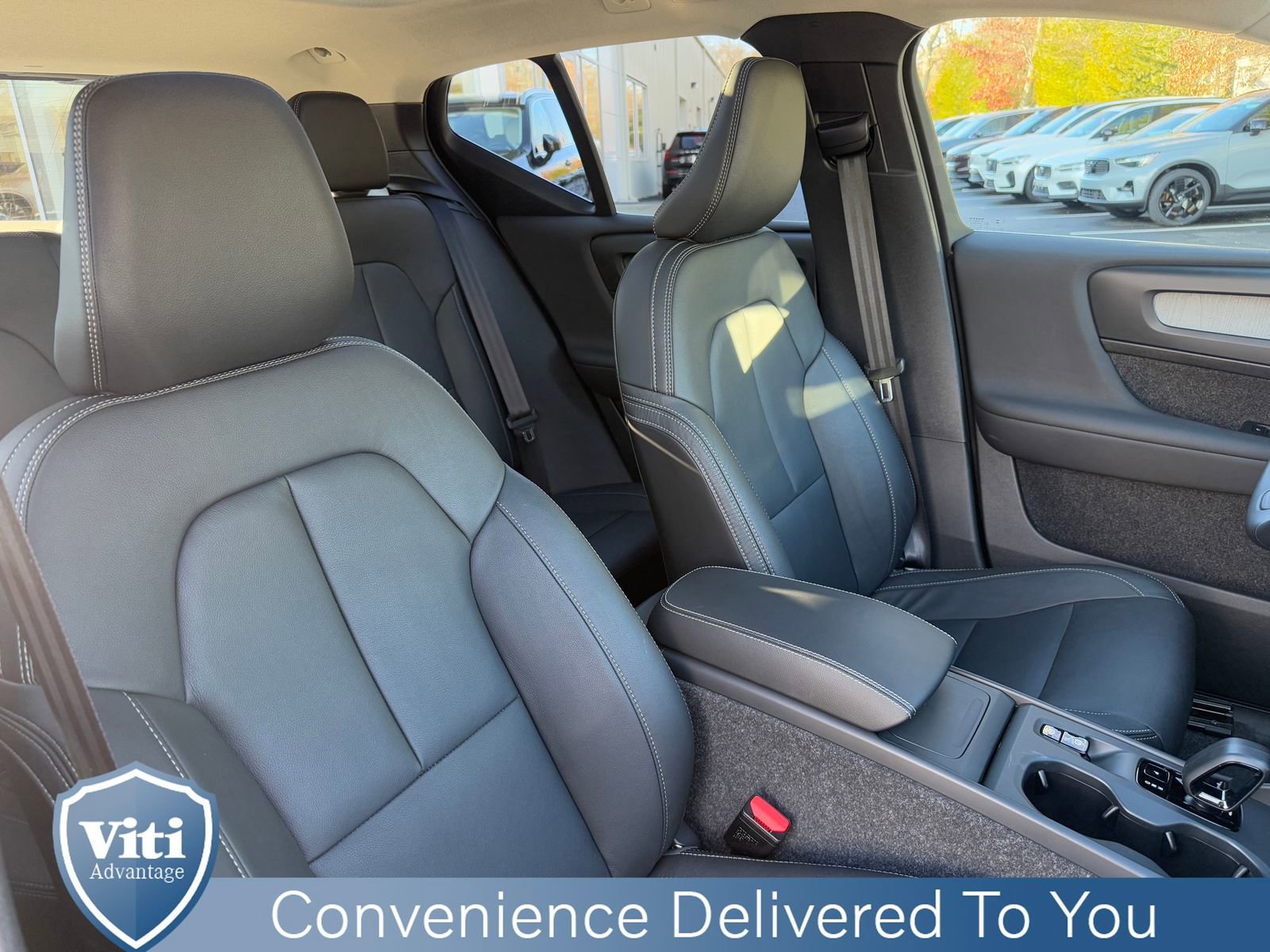 Certified 2025 Volvo XC40 B5 Core w/ Protection Package Premier image 31