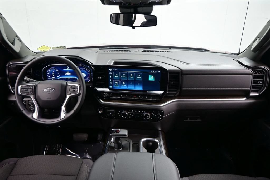Used 2025 Chevrolet Silverado 1500 RST w/ Z71 Off-Road Package AWD/4WD image 14