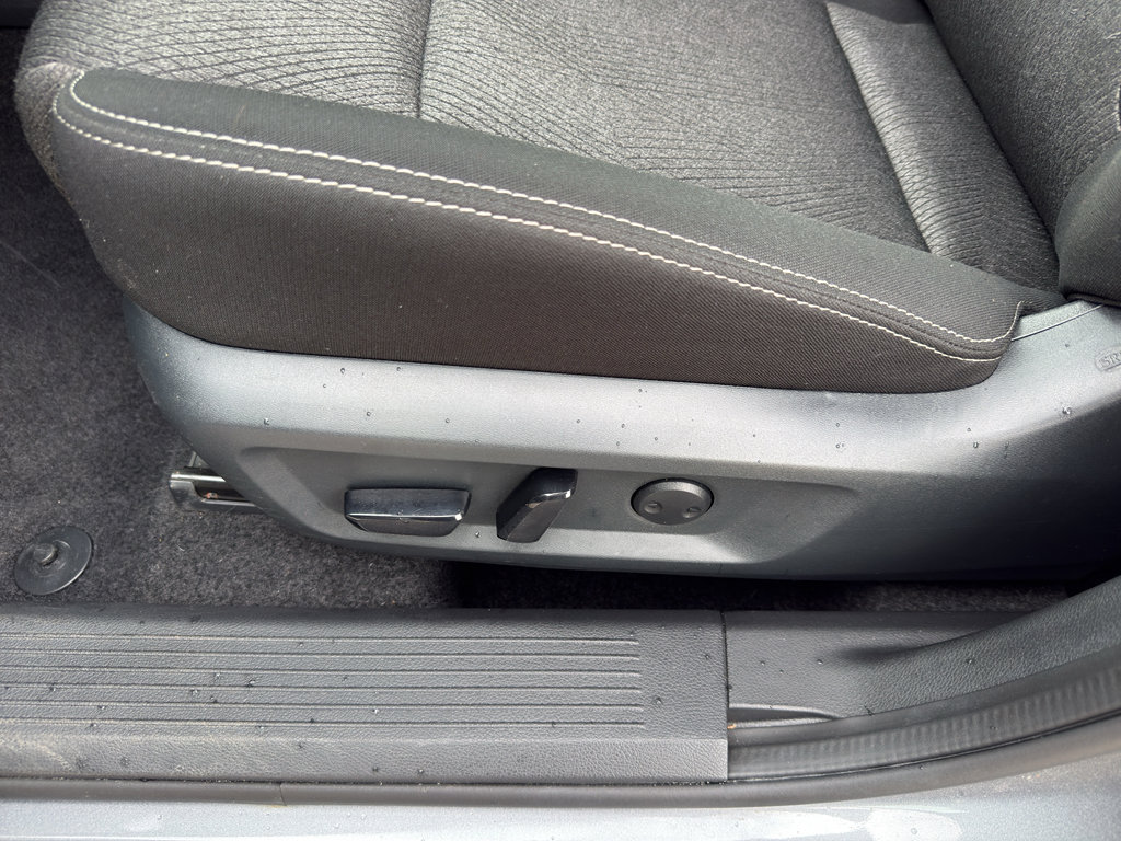 Certified 2025 Nissan Rogue SV AWD/4WD image 15