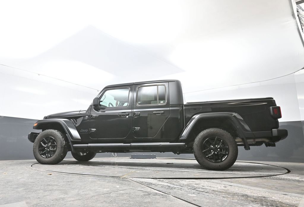 Used 2023 Jeep Gladiator Sport image 54