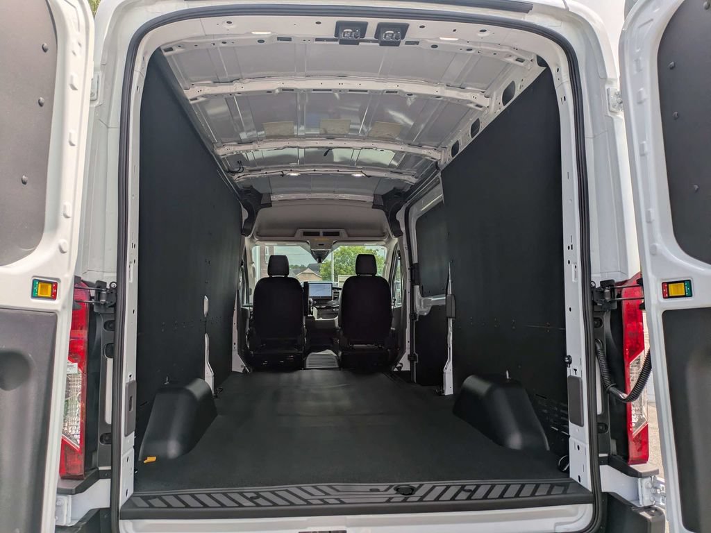 New 2026 Ford Transit 250 148 Medium Roof w/ Load Area Protection Package RWD image 13