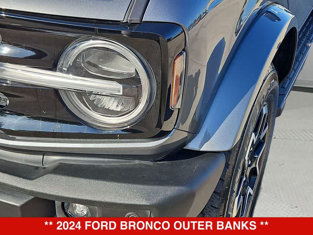 Used 2024 Ford Bronco Outer Banks AWD/4WD image 10