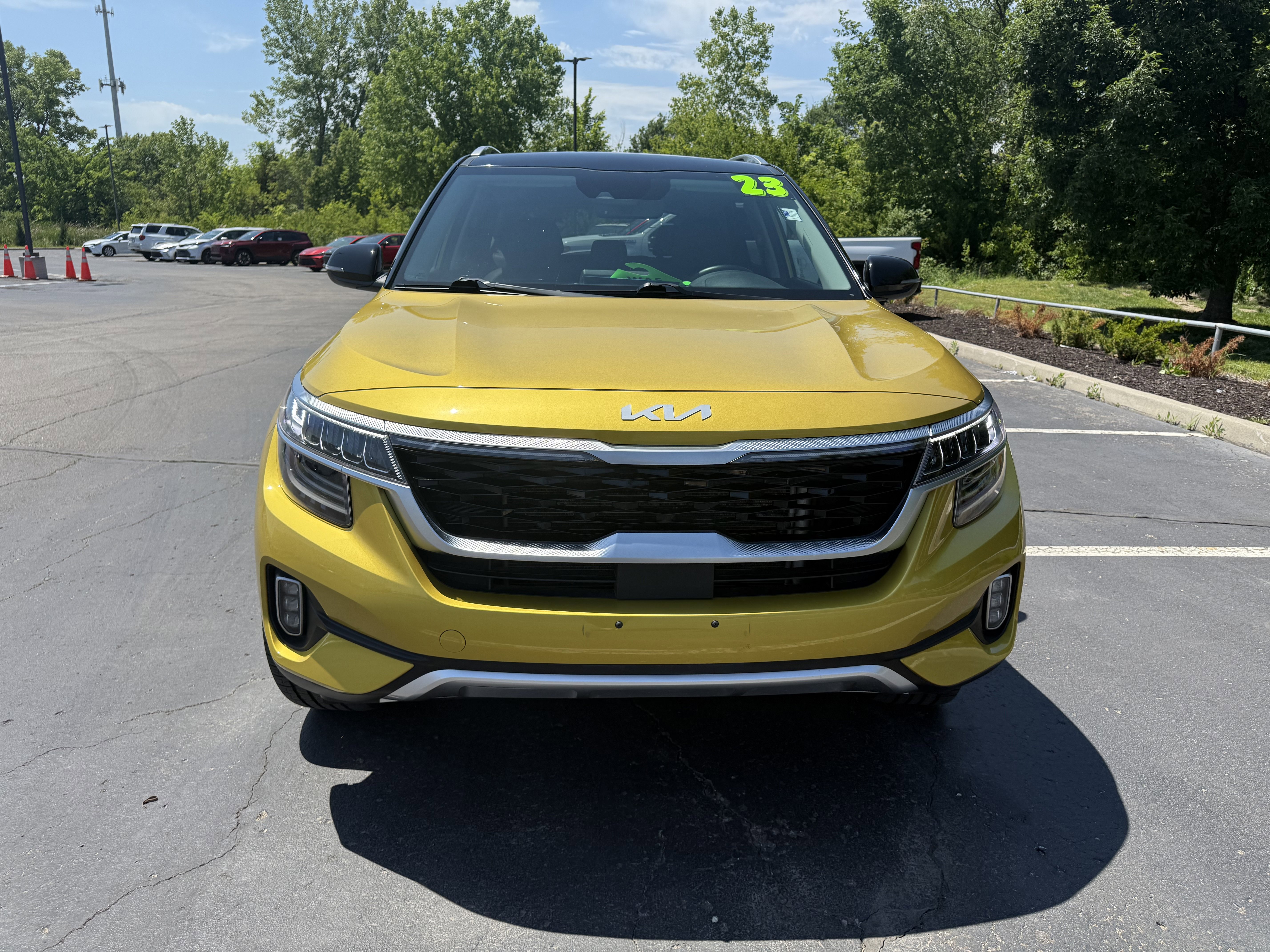 Used 2023 Kia Seltos SX AWD/4WD image 3