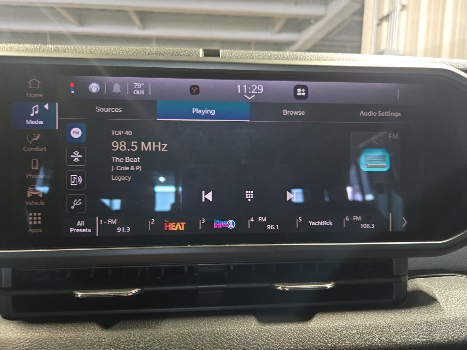 Used 2024 Jeep Gladiator Sport AWD/4WD image 16