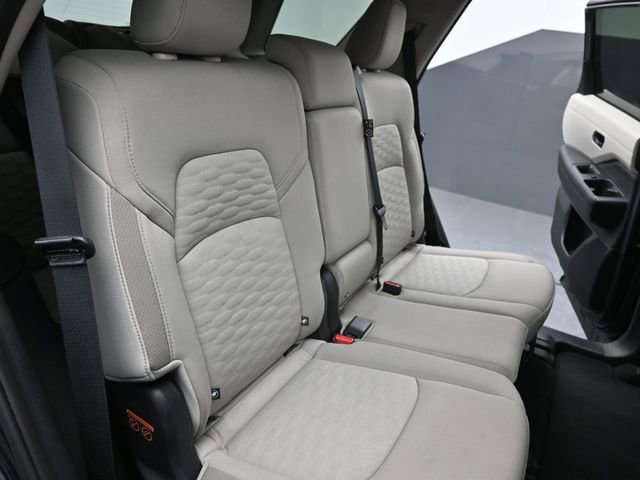 Used 2025 Nissan Pathfinder SV image 22
