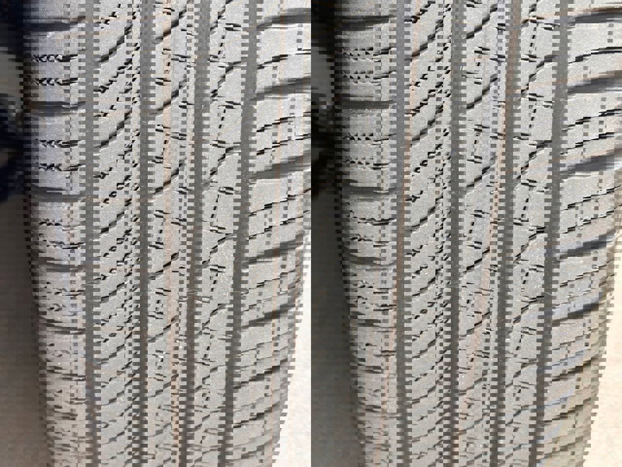 Used 2025 Genesis G80 3.5T Sport Prestige image 3