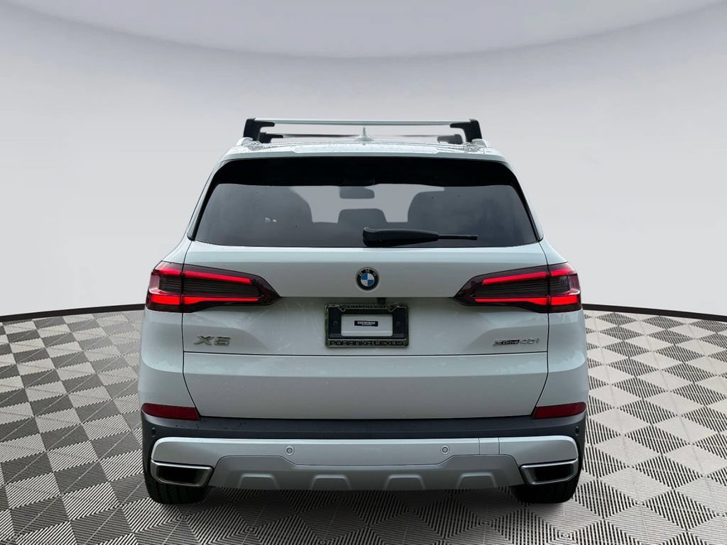 Used 2023 BMW X5 xDrive40i w/ Premium Package AWD/4WD image 3