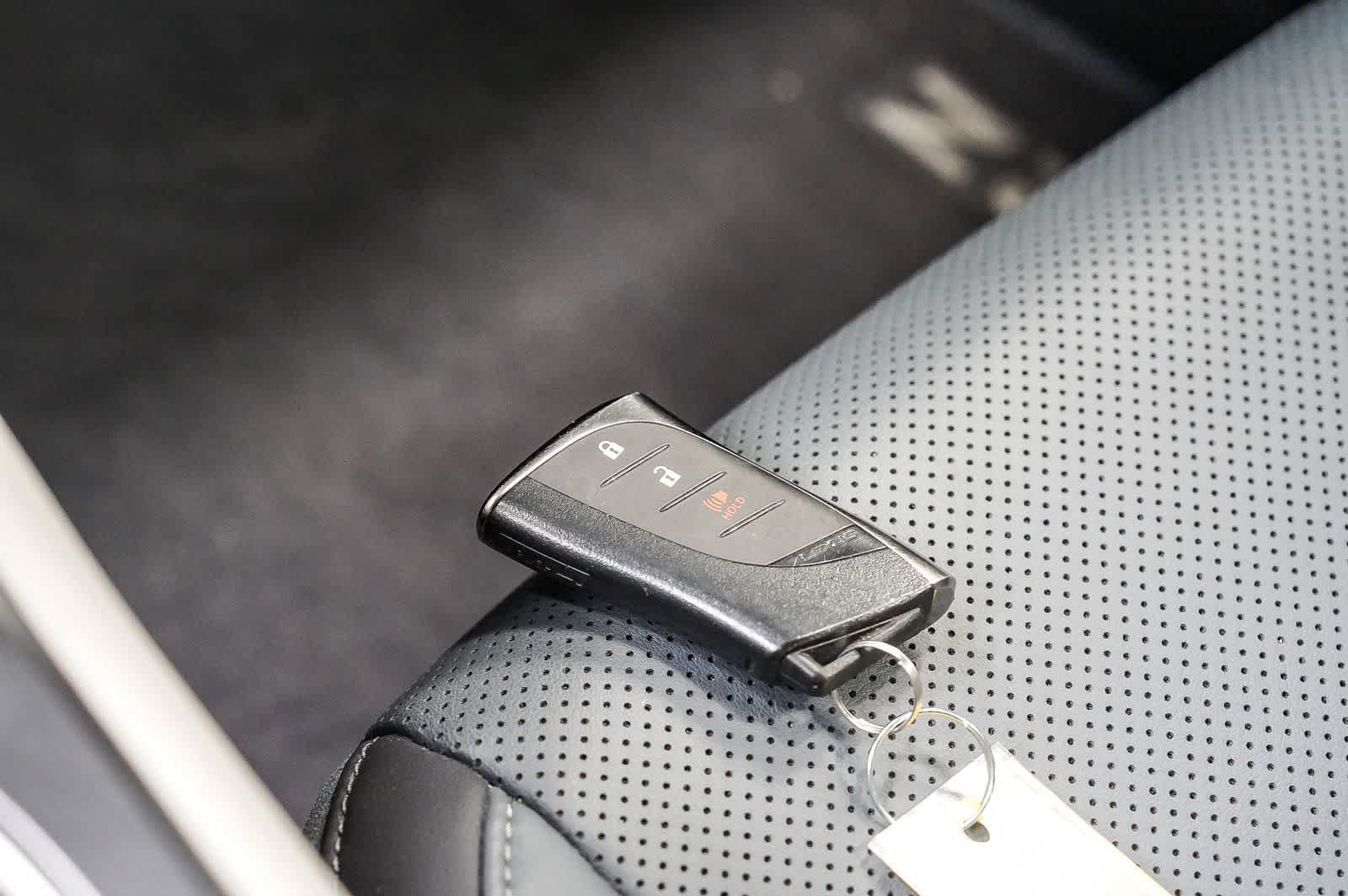 Used 2024 Lexus RZ 300e Premium FWD image 26