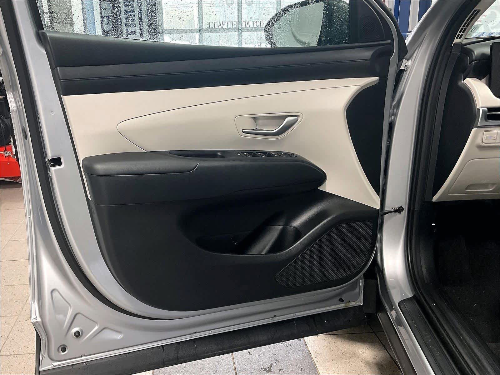 Used 2025 Hyundai Tucson SEL AWD/4WD image 9